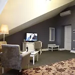 Hotel Modern Art - Maestro Lviv