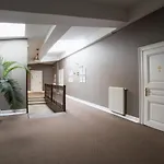 Modern Art Hotel 4*