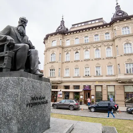 Modern Art - Maestro 4* Lviv