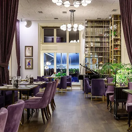 Modern Art - Maestro 4* Lviv