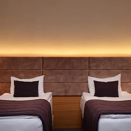 Modern Art Hotel 4*