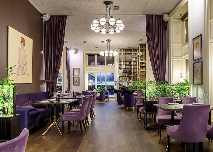 摩登艺术酒店 4*