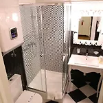 Modern Art - Maestro 4* Lviv