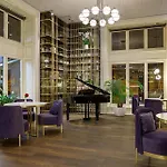 Modern Art Hotel