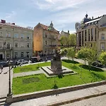 Modern Art Hotel 4*