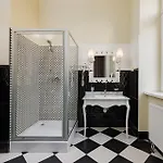 Hotel Modern Art 4*