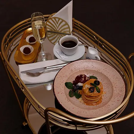 Hotel Modern Art - Maestro 4*