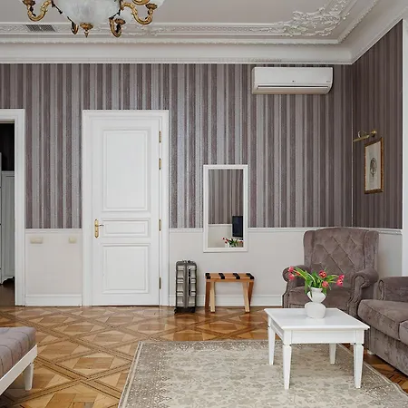 Modern Art 4* Leópolis