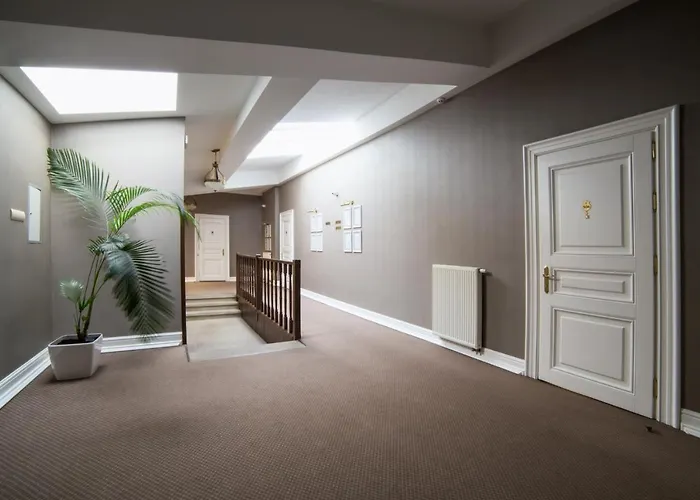 Modern Art ホテル 4*